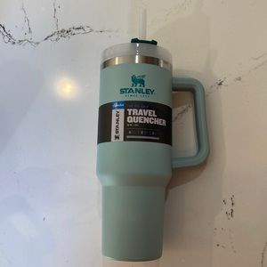 BRAND NEW Stanley 40oz Adventure Quencher Travel Cup